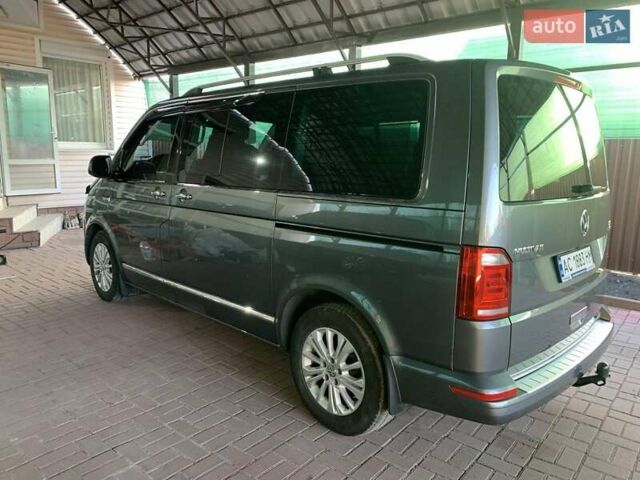 Сірий Фольксваген Мультиван, об'ємом двигуна 2 л та пробігом 285 тис. км за 44400 $, фото 4 на Automoto.ua
