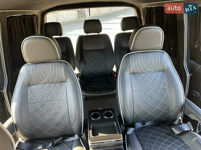 Сірий Фольксваген Мультиван, об'ємом двигуна 2 л та пробігом 209 тис. км за 27900 $, фото 59 на Automoto.ua