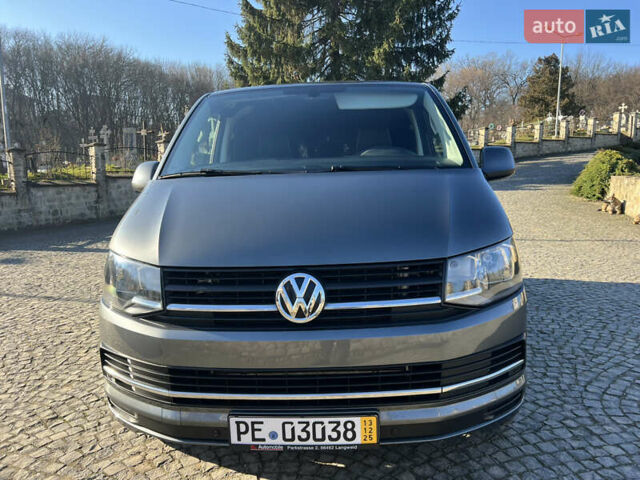 Сірий Фольксваген Мультиван, об'ємом двигуна 2 л та пробігом 209 тис. км за 27900 $, фото 19 на Automoto.ua