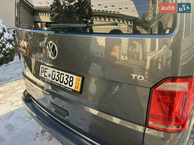 Сірий Фольксваген Мультиван, об'ємом двигуна 2 л та пробігом 210 тис. км за 27900 $, фото 32 на Automoto.ua