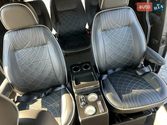 Серый Фольксваген Мультиван, объемом двигателя 2 л и пробегом 209 тыс. км за 27900 $, фото 56 на Automoto.ua