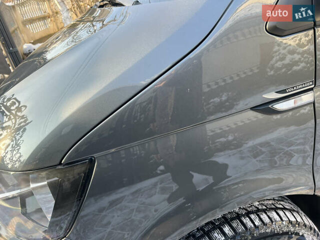 Сірий Фольксваген Мультиван, об'ємом двигуна 2 л та пробігом 210 тис. км за 27900 $, фото 37 на Automoto.ua