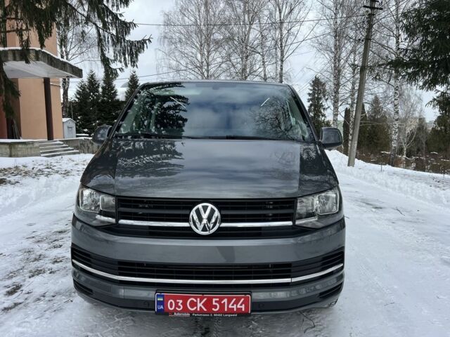 Сірий Фольксваген Мультиван, об'ємом двигуна 2 л та пробігом 209 тис. км за 27900 $, фото 3 на Automoto.ua