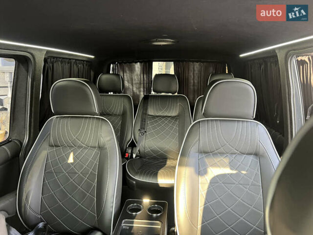 Сірий Фольксваген Мультиван, об'ємом двигуна 2 л та пробігом 210 тис. км за 27900 $, фото 61 на Automoto.ua