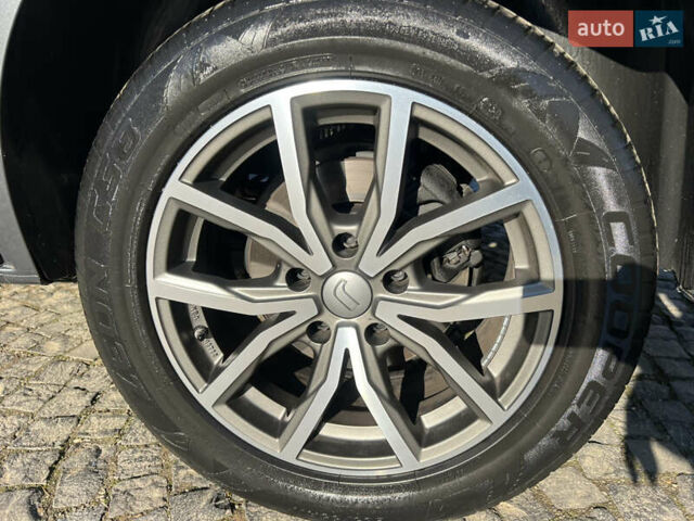 Серый Фольксваген Мультиван, объемом двигателя 2 л и пробегом 209 тыс. км за 27900 $, фото 37 на Automoto.ua