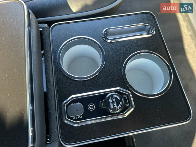 Серый Фольксваген Мультиван, объемом двигателя 2 л и пробегом 209 тыс. км за 27900 $, фото 64 на Automoto.ua