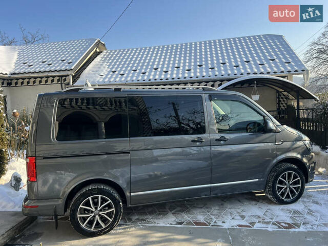 Сірий Фольксваген Мультиван, об'ємом двигуна 2 л та пробігом 210 тис. км за 27900 $, фото 3 на Automoto.ua