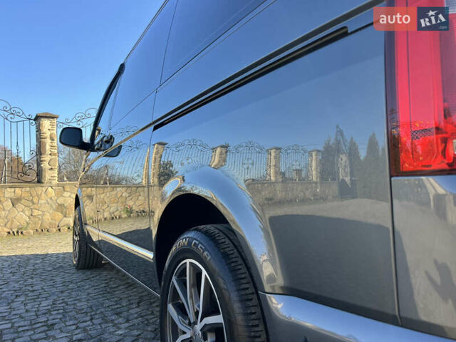 Серый Фольксваген Мультиван, объемом двигателя 2 л и пробегом 209 тыс. км за 27900 $, фото 27 на Automoto.ua