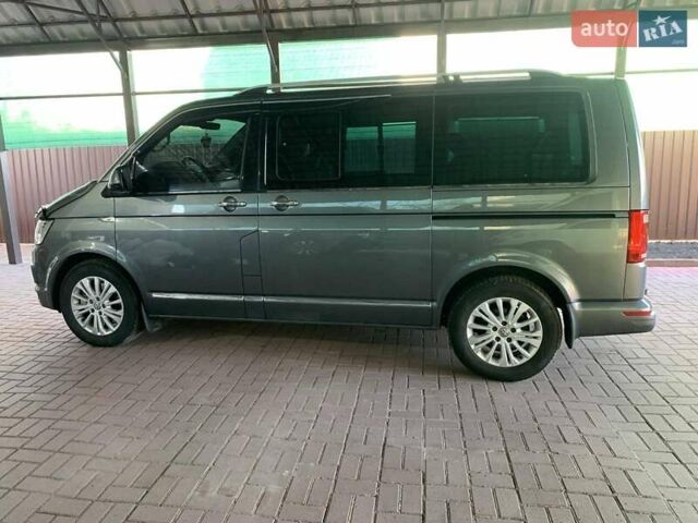 Сірий Фольксваген Мультиван, об'ємом двигуна 2 л та пробігом 285 тис. км за 44400 $, фото 3 на Automoto.ua