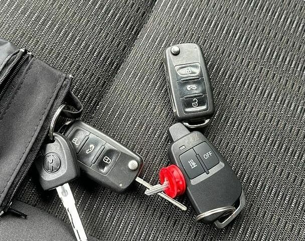 Серый Фольксваген Мультиван, объемом двигателя 1.97 л и пробегом 145 тыс. км за 45500 $, фото 29 на Automoto.ua