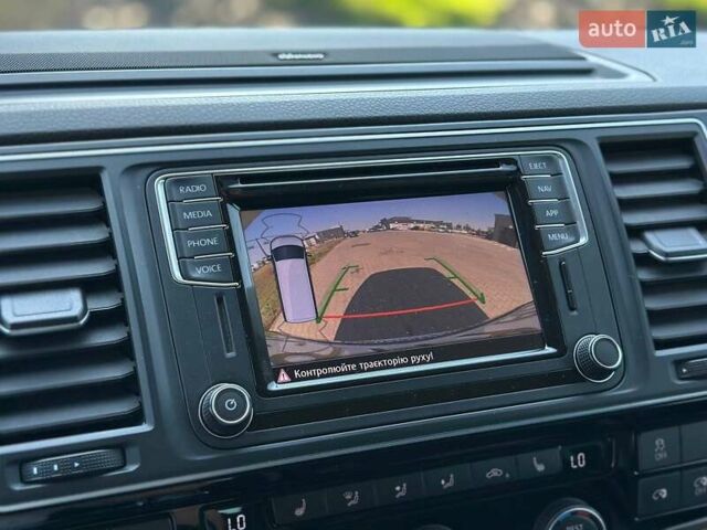 Фольксваген Мультиван 2019 в Луцке на Automoto.ua Серый Фольксваген Мультиван, объемом двигателя 2 л и пробегом 176 тыс. км за 46300 $, фото 5 на Automoto.ua