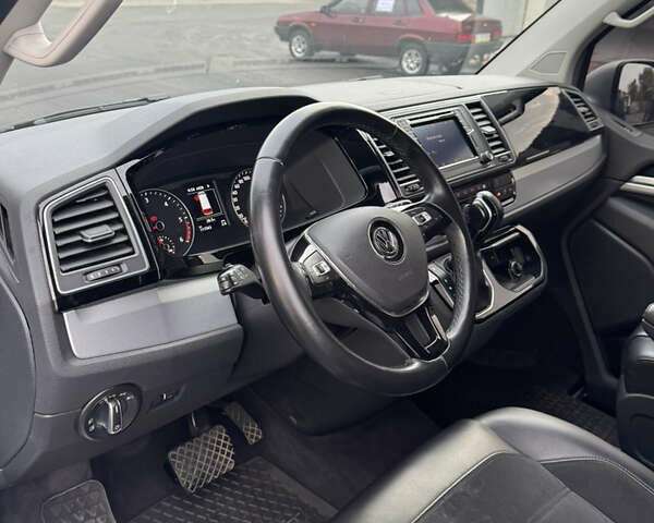 Сірий Фольксваген Мультиван, об'ємом двигуна 2 л та пробігом 115 тис. км за 49900 $, фото 13 на Automoto.ua