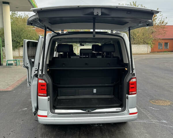 Сірий Фольксваген Мультиван, об'ємом двигуна 2 л та пробігом 115 тис. км за 49900 $, фото 14 на Automoto.ua