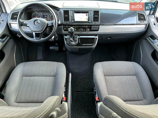 Сірий Фольксваген Мультиван, об'ємом двигуна 2 л та пробігом 167 тис. км за 49900 $, фото 37 на Automoto.ua
