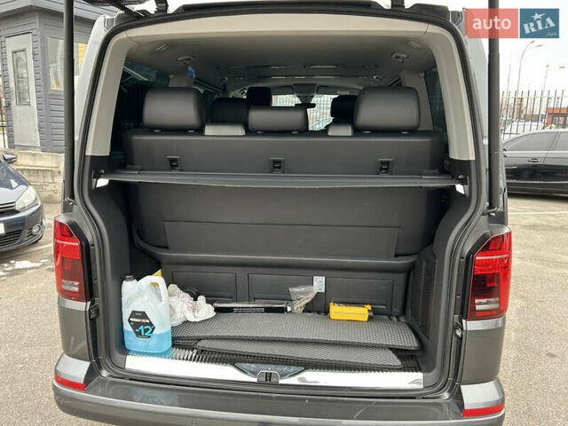 Серый Фольксваген Мультиван, объемом двигателя 1.97 л и пробегом 120 тыс. км за 57800 $, фото 13 на Automoto.ua