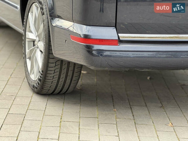 Серый Фольксваген Мультиван, объемом двигателя 2 л и пробегом 194 тыс. км за 50300 $, фото 42 на Automoto.ua