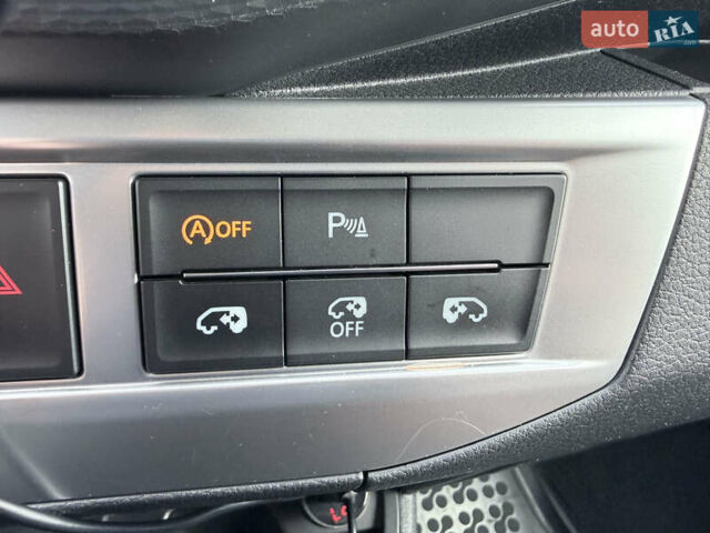 Серый Фольксваген Мультиван, объемом двигателя 1.97 л и пробегом 115 тыс. км за 67740 $, фото 32 на Automoto.ua