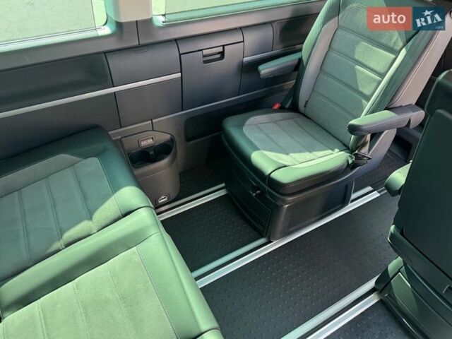 Серый Фольксваген Мультиван, объемом двигателя 1.97 л и пробегом 127 тыс. км за 48000 $, фото 39 на Automoto.ua