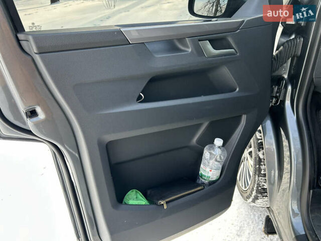 Сірий Фольксваген Мультиван, об'ємом двигуна 1.97 л та пробігом 130 тис. км за 57500 $, фото 36 на Automoto.ua