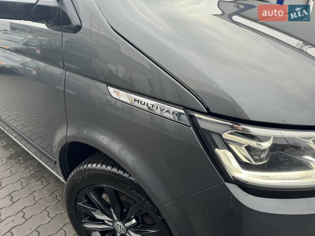 Серый Фольксваген Мультиван, объемом двигателя 1.97 л и пробегом 235 тыс. км за 49999 $, фото 14 на Automoto.ua