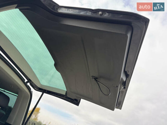 Серый Фольксваген Мультиван, объемом двигателя 2 л и пробегом 194 тыс. км за 50300 $, фото 57 на Automoto.ua