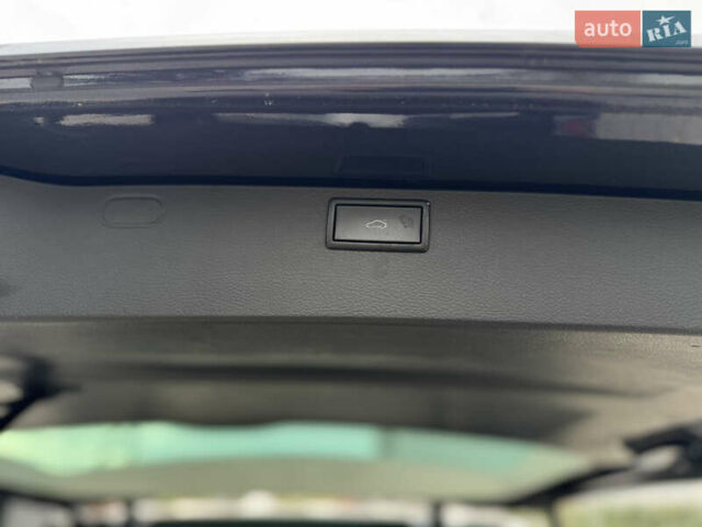 Серый Фольксваген Мультиван, объемом двигателя 2 л и пробегом 194 тыс. км за 50300 $, фото 33 на Automoto.ua