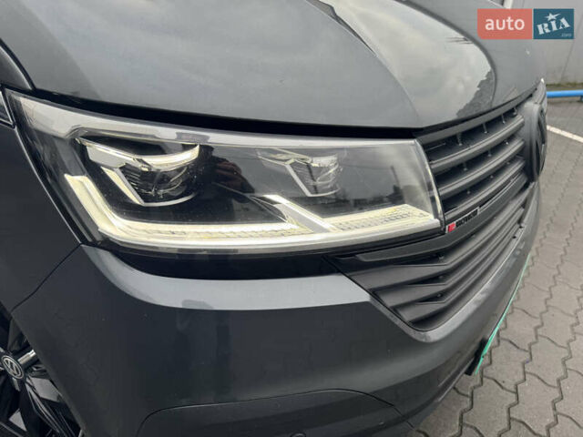 Сірий Фольксваген Мультиван, об'ємом двигуна 1.97 л та пробігом 235 тис. км за 49999 $, фото 16 на Automoto.ua