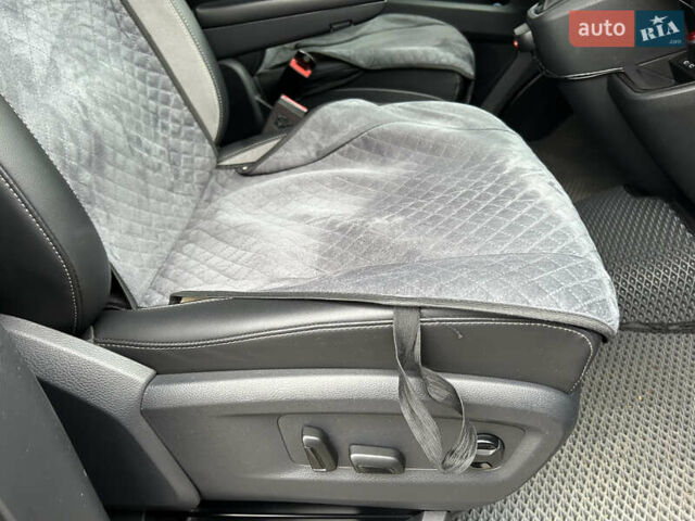 Серый Фольксваген Мультиван, объемом двигателя 1.97 л и пробегом 120 тыс. км за 57800 $, фото 30 на Automoto.ua