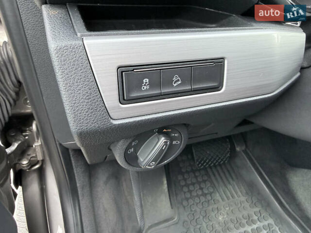 Серый Фольксваген Мультиван, объемом двигателя 1.97 л и пробегом 115 тыс. км за 67740 $, фото 26 на Automoto.ua