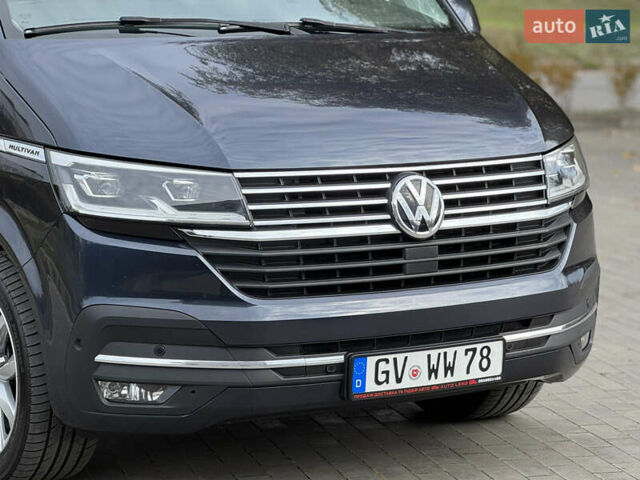 Серый Фольксваген Мультиван, объемом двигателя 2 л и пробегом 194 тыс. км за 50300 $, фото 23 на Automoto.ua