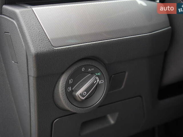 Серый Фольксваген Мультиван, объемом двигателя 1.97 л и пробегом 126 тыс. км за 49999 $, фото 14 на Automoto.ua