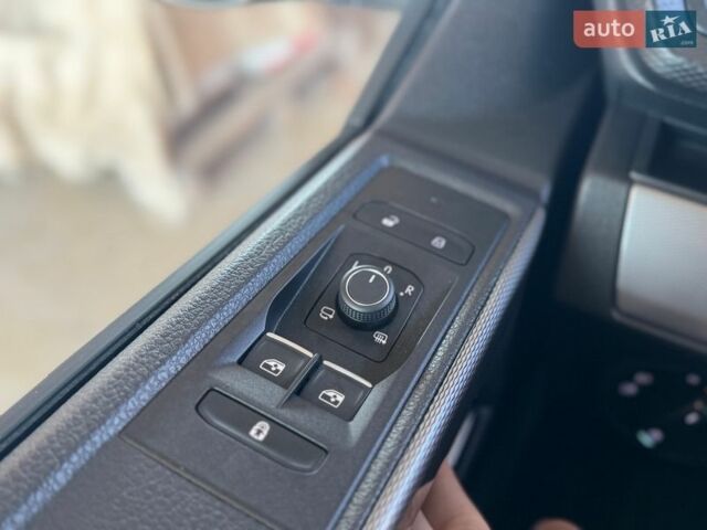 Серый Фольксваген Мультиван, объемом двигателя 1.97 л и пробегом 127 тыс. км за 48000 $, фото 50 на Automoto.ua