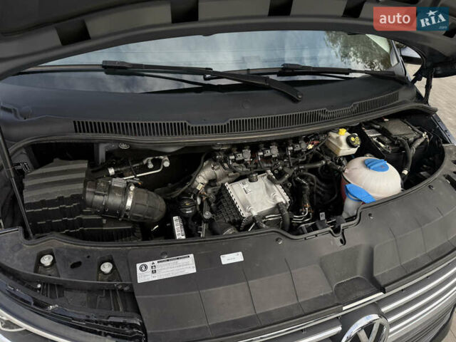 Серый Фольксваген Мультиван, объемом двигателя 2 л и пробегом 194 тыс. км за 50300 $, фото 13 на Automoto.ua