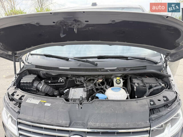 Серый Фольксваген Мультиван, объемом двигателя 1.97 л и пробегом 115 тыс. км за 67740 $, фото 28 на Automoto.ua