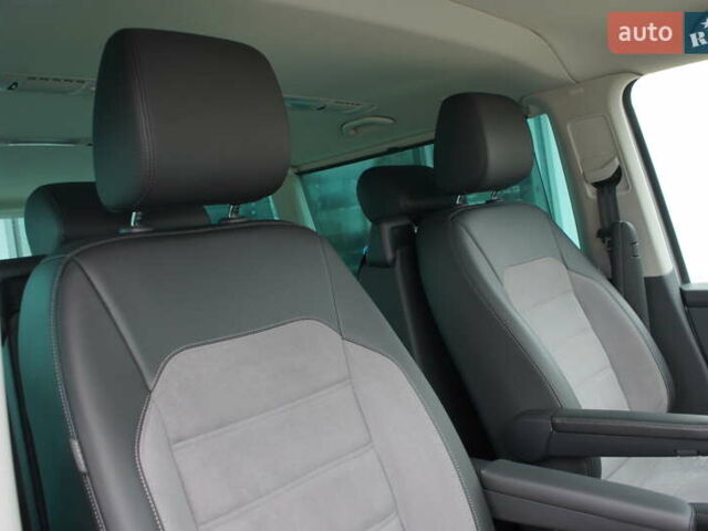 Сірий Фольксваген Мультиван, об'ємом двигуна 1.97 л та пробігом 126 тис. км за 49999 $, фото 41 на Automoto.ua