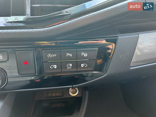 Сірий Фольксваген Мультиван, об'ємом двигуна 1.97 л та пробігом 130 тис. км за 57500 $, фото 26 на Automoto.ua