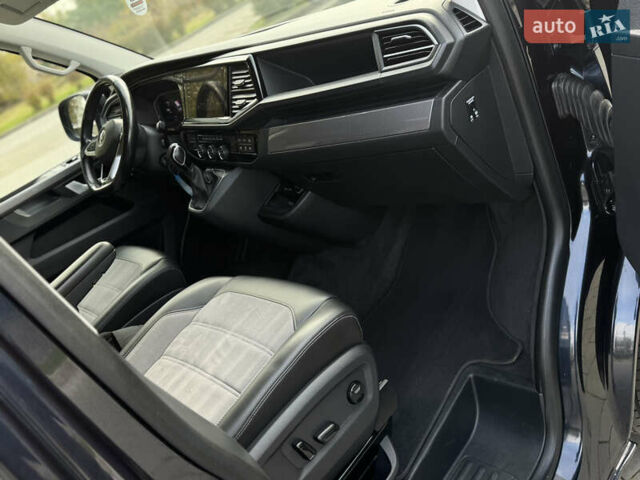 Серый Фольксваген Мультиван, объемом двигателя 2 л и пробегом 194 тыс. км за 50300 $, фото 20 на Automoto.ua