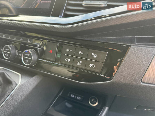 Серый Фольксваген Мультиван, объемом двигателя 2 л и пробегом 194 тыс. км за 50300 $, фото 16 на Automoto.ua