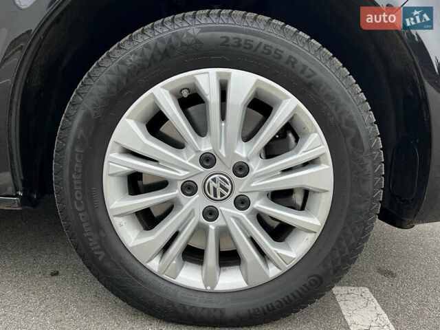 Серый Фольксваген Мультиван, объемом двигателя 1.97 л и пробегом 115 тыс. км за 67700 $, фото 17 на Automoto.ua