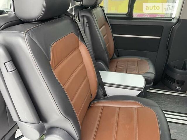 Серый Фольксваген Мультиван, объемом двигателя 1.97 л и пробегом 96 тыс. км за 69900 $, фото 12 на Automoto.ua