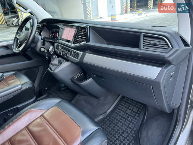 Сірий Фольксваген Мультиван, об'ємом двигуна 1.97 л та пробігом 118 тис. км за 66900 $, фото 36 на Automoto.ua