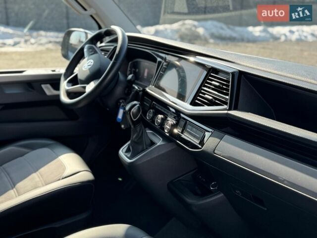 Серый Фольксваген Мультиван, объемом двигателя 1.97 л и пробегом 127 тыс. км за 48000 $, фото 31 на Automoto.ua