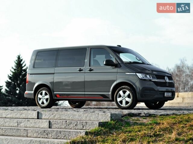Серый Фольксваген Мультиван, объемом двигателя 2 л и пробегом 170 тыс. км за 34800 $, фото 6 на Automoto.ua