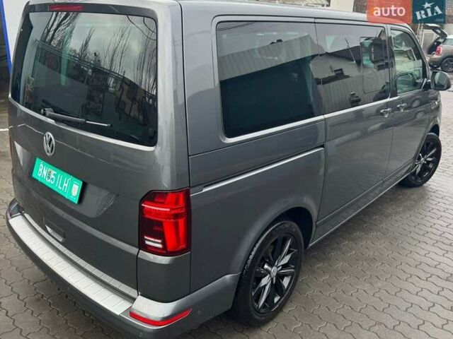 Серый Фольксваген Мультиван, объемом двигателя 2 л и пробегом 235 тыс. км за 49500 $, фото 8 на Automoto.ua