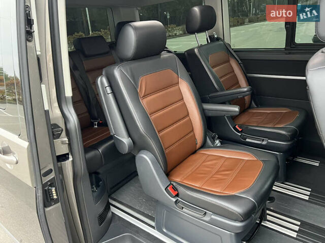 Серый Фольксваген Мультиван, объемом двигателя 1.97 л и пробегом 115 тыс. км за 67700 $, фото 42 на Automoto.ua