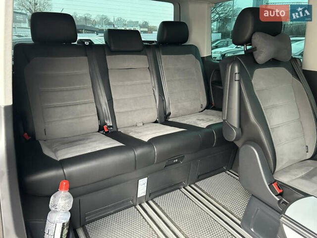 Серый Фольксваген Мультиван, объемом двигателя 1.97 л и пробегом 120 тыс. км за 57800 $, фото 24 на Automoto.ua