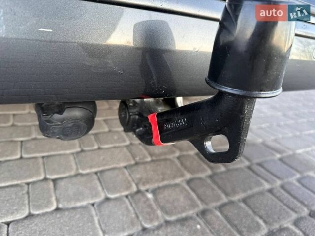 Серый Фольксваген Мультиван, объемом двигателя 2 л и пробегом 137 тыс. км за 48900 $, фото 53 на Automoto.ua