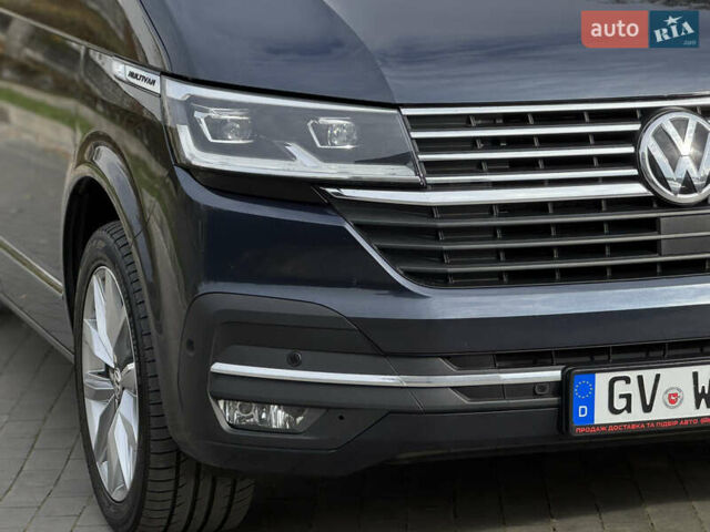 Серый Фольксваген Мультиван, объемом двигателя 2 л и пробегом 194 тыс. км за 50300 $, фото 24 на Automoto.ua