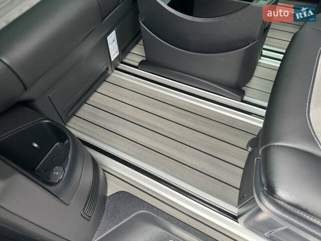 Сірий Фольксваген Мультиван, об'ємом двигуна 1.97 л та пробігом 235 тис. км за 49999 $, фото 22 на Automoto.ua