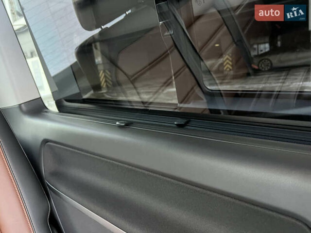 Сірий Фольксваген Мультиван, об'ємом двигуна 1.97 л та пробігом 118 тис. км за 62000 $, фото 54 на Automoto.ua